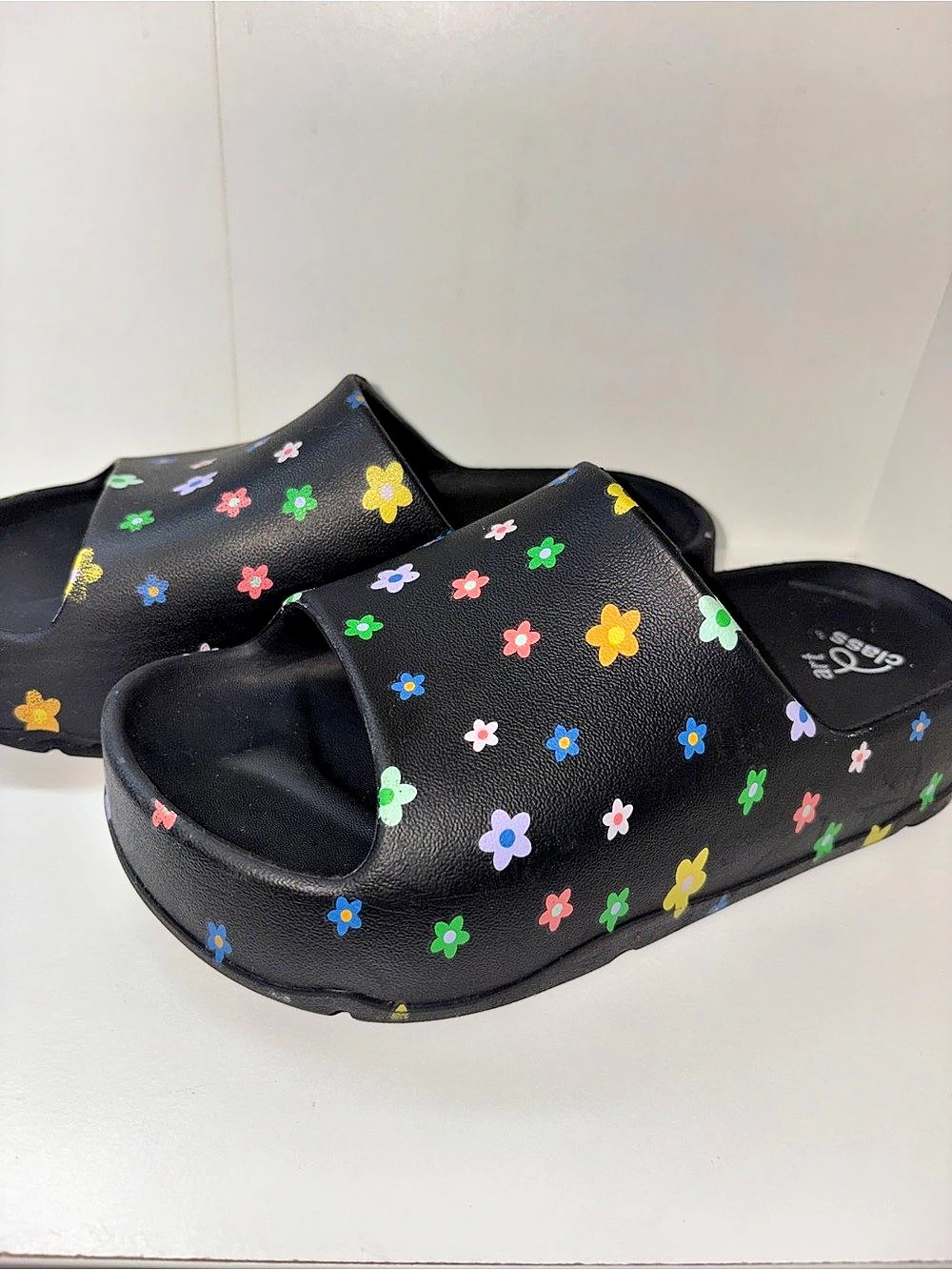 Art Class Floral Print Platform Slide Sandals Black & Multicolor
